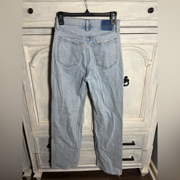 Abercrombie High Rise 90s Relaxed Jean Comfort Stretch Medium Wash Flattering - Picture 10 of 11